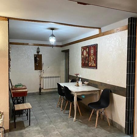 Mini Hostel N.Tigranyan 5 Jerevan Buitenkant foto