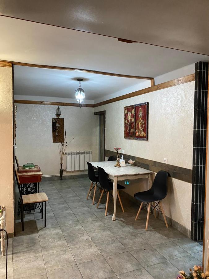 Mini Hostel N.Tigranyan 5 Jerevan Buitenkant foto