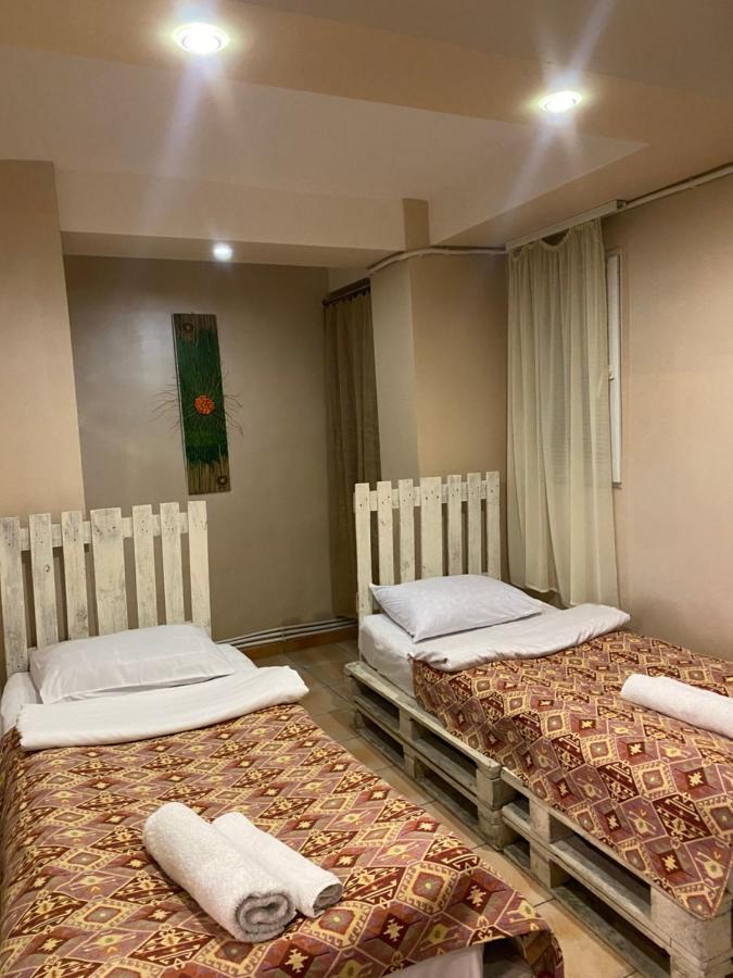 Mini Hostel N.Tigranyan 5 Jerevan Buitenkant foto
