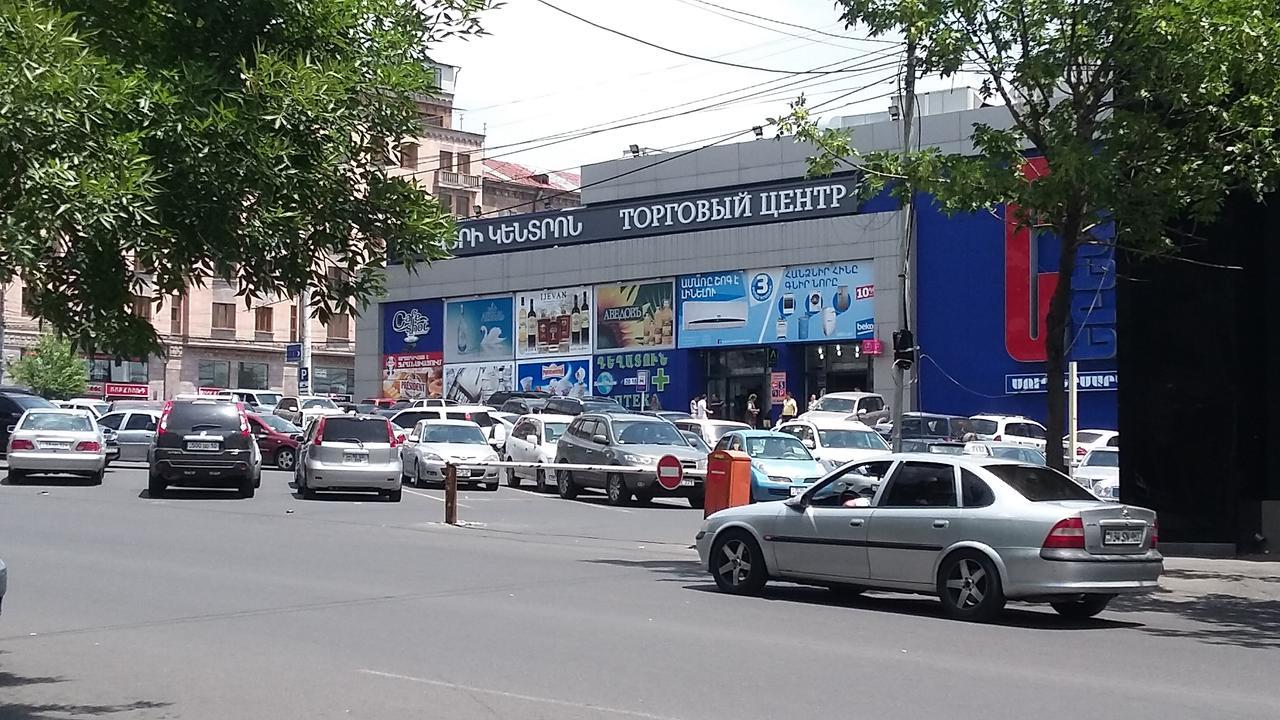 Mini Hostel N.Tigranyan 5 Jerevan Buitenkant foto